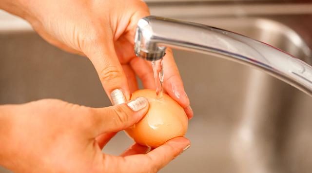 Washing Eggs Before Storing Can Be Harmful