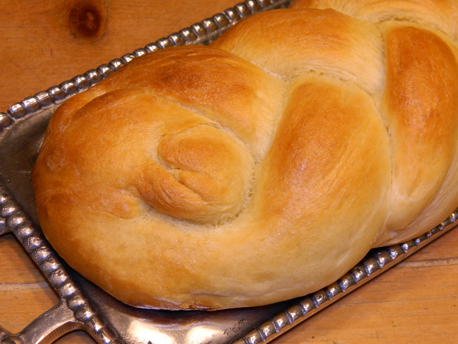 I Knead to Bake Jewish Sweet Bread