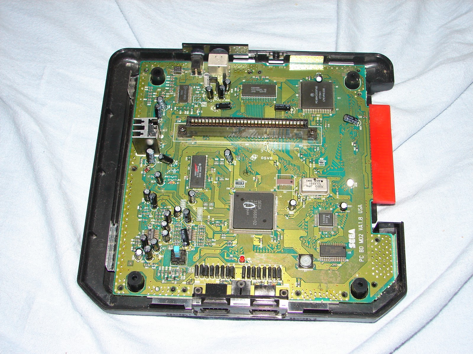 The Guy With Not Enough Time On His Hands!: Cleaning a Sega Genesis