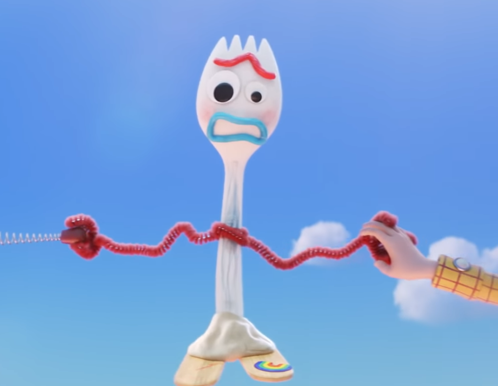 How a DIY Forky toy holds up against Disney's official action figure -  Polygon