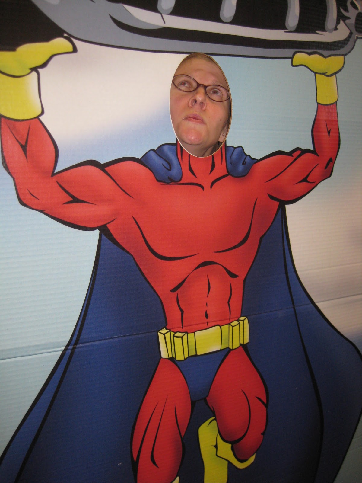 Googie's Attic: Googie's Superhero Award