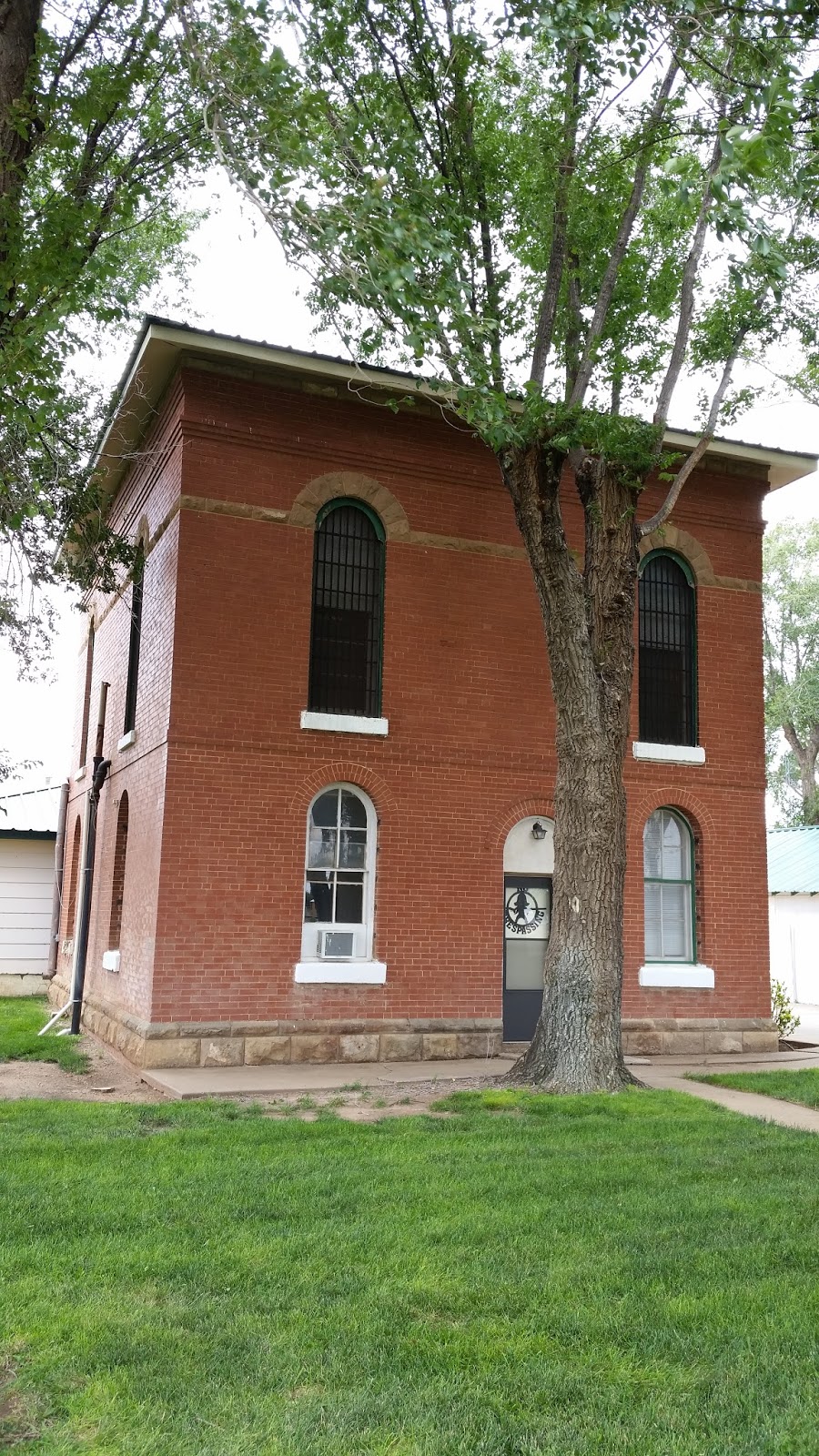 Antique Shops & Estate Sales Hartley County, Texas Courthouse and