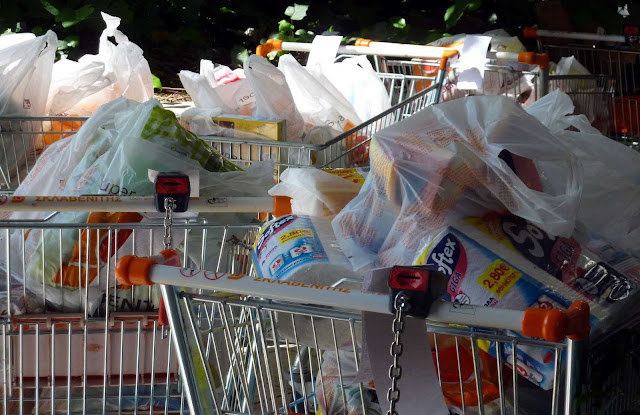 Θεσπρωτία: Σύλλογοι, επιχειρήσεις και άτομα, δεν αδιαφόρησαν για τους φτωχούς στη Θεσπρωτία ενόψει του Πάσχα...