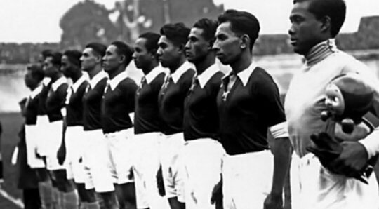 Tim sepak bola Hindia Timur (Indonesia) menjadi negara Asia pertama yang bersaing di Piala Dunia FIFA