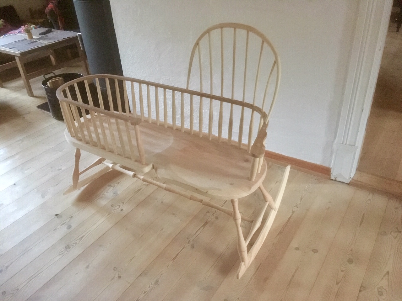 nanny rocker with side cradle