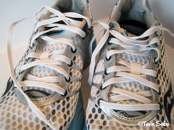 saucony triumph 4 beige