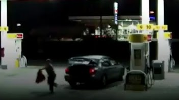Así escapó una mujer secuestrada de la cajuela de un auto (VIDEO) Así escapó una mujer secuestrada de la cajuela de un auto (VIDEO)