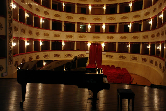 Centro internazionale di studi per il belcanto italiano ® beniamino ... Teatro persiani recanati