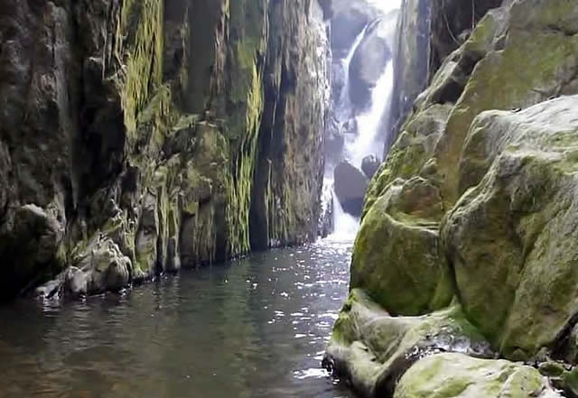 Garganta do Diabo - Vale da Morte, Rio Grande da Serra, São Paulo Garganta do Diabo - Vale da Morte, Rio Grande da Serra, São Paulo