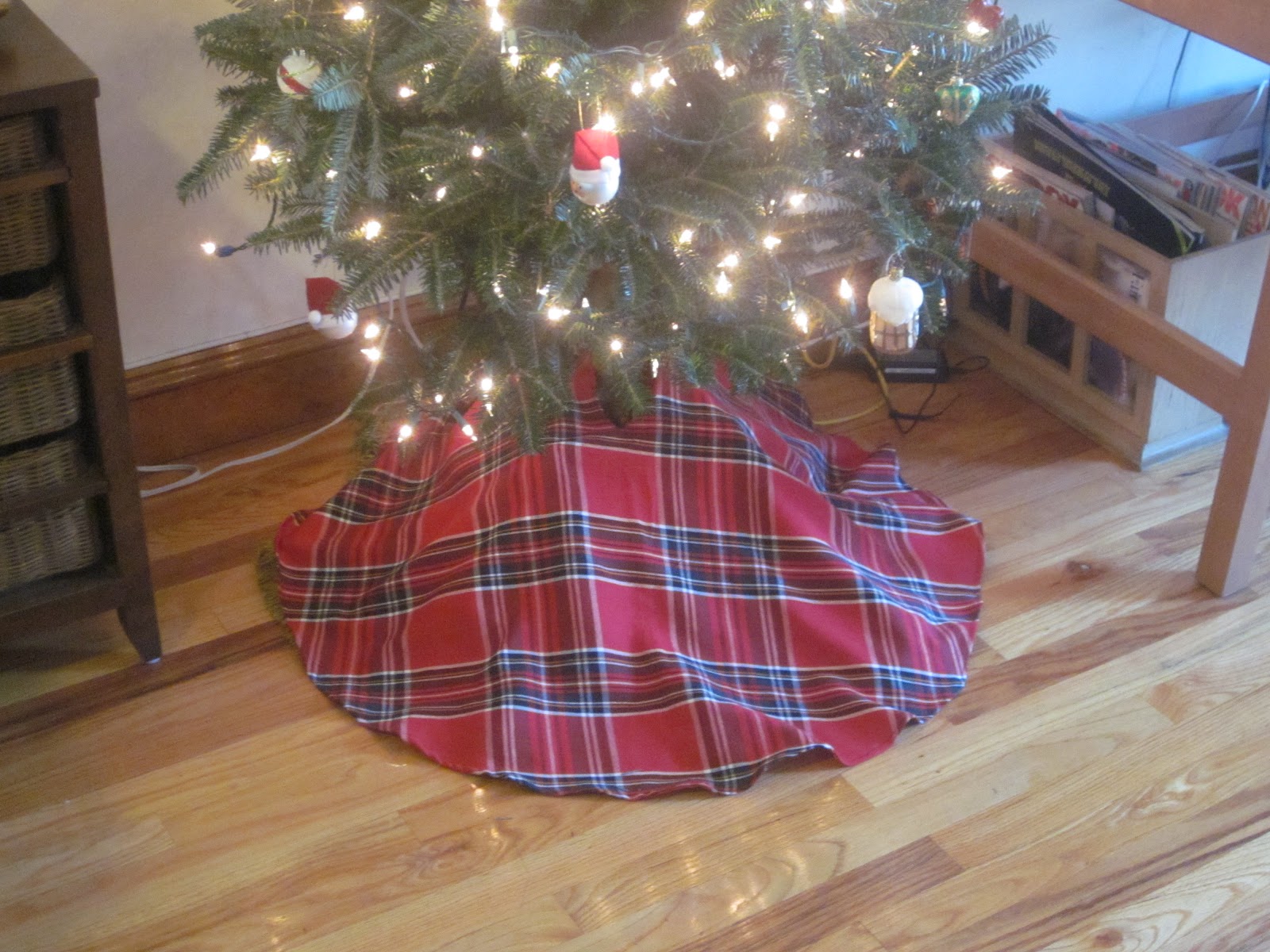 The Crafty Novice DIY Sew Round Table Cloth to Christmas Tree Skirt