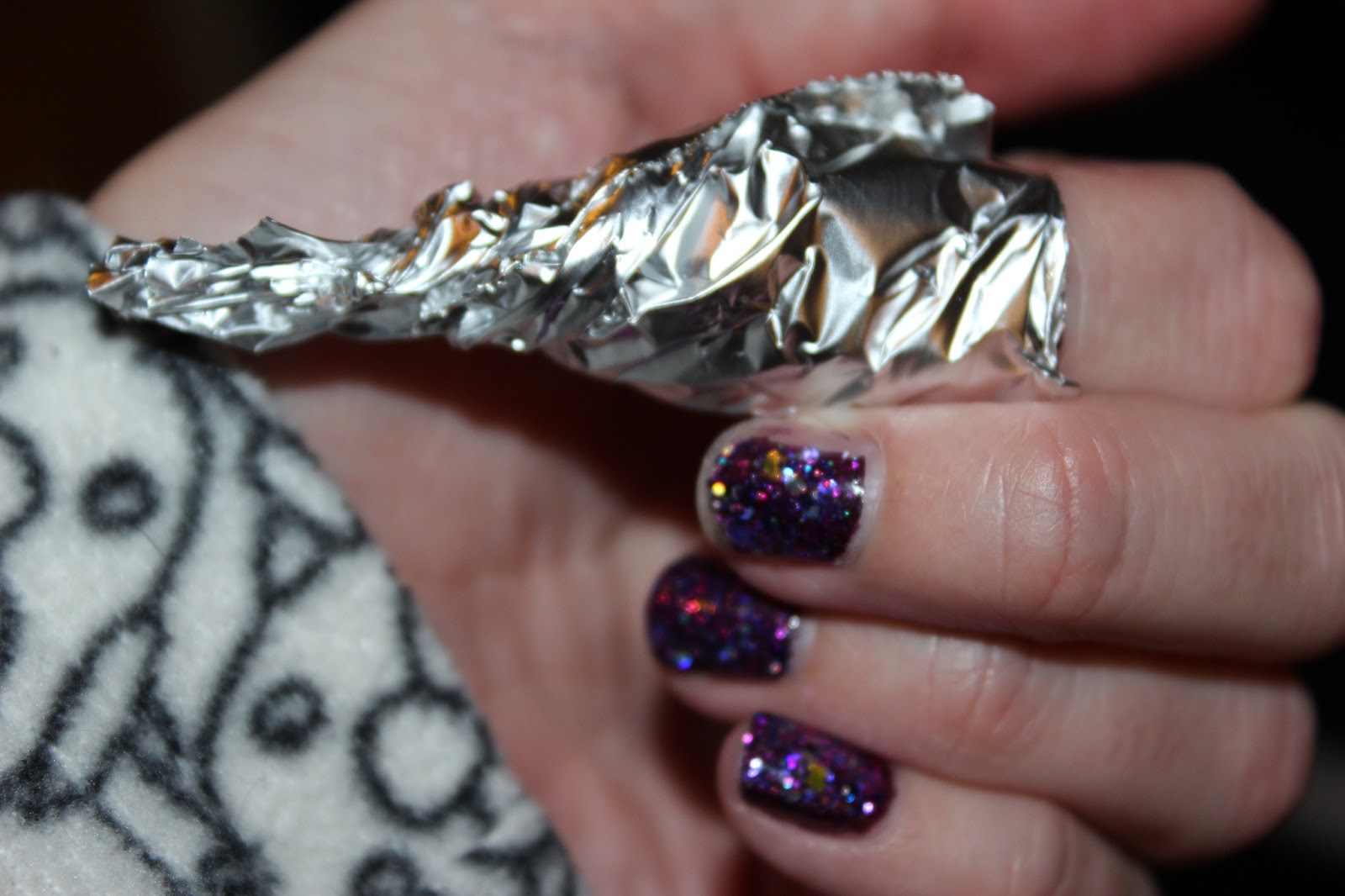 Lucky's Nails How to Remove Glitter/Sparkle Nail Polish