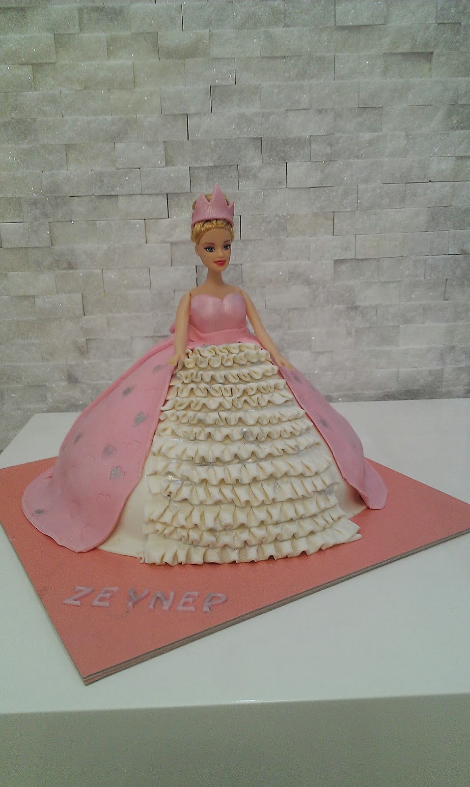pasta and pasta Küçük bir prensesiçin barbie pasta