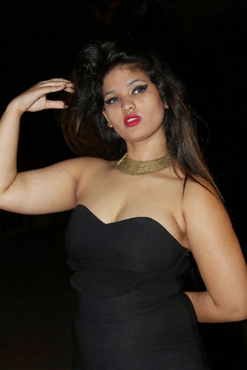 Himani Hot Mini Dress at Ee Varsham Sakshiga Audio 