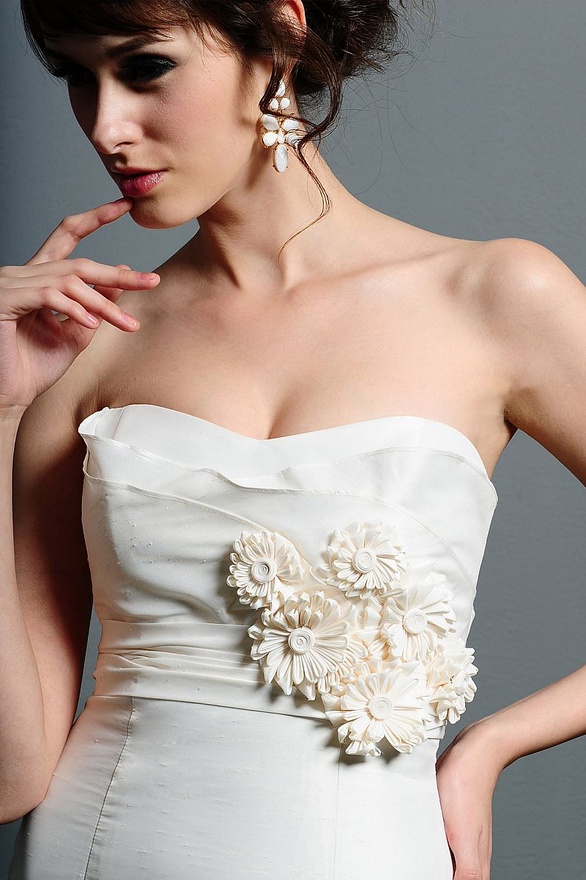 WhimsyBride Ruffle Crumbcatcher