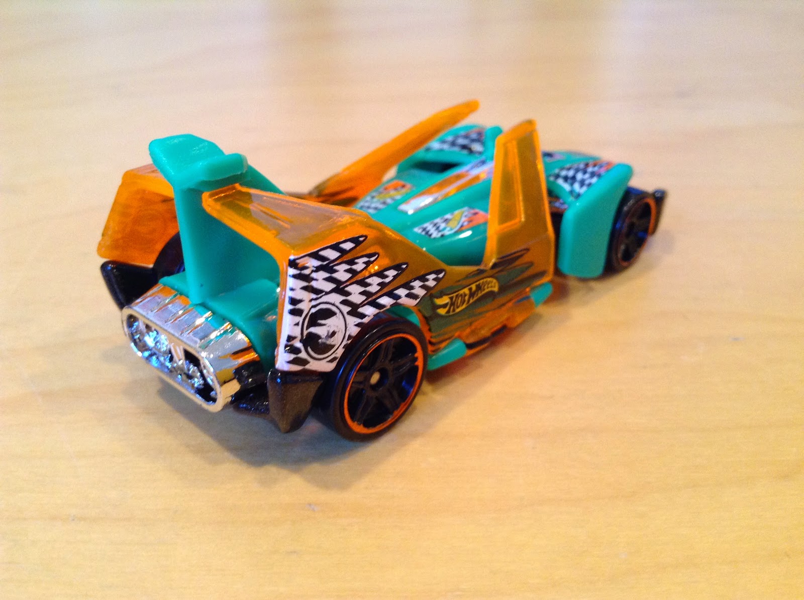 JULIAN'S HOT WHEELS BLOG Jet Threat 4.0 (2015 F Case Regular Treasure