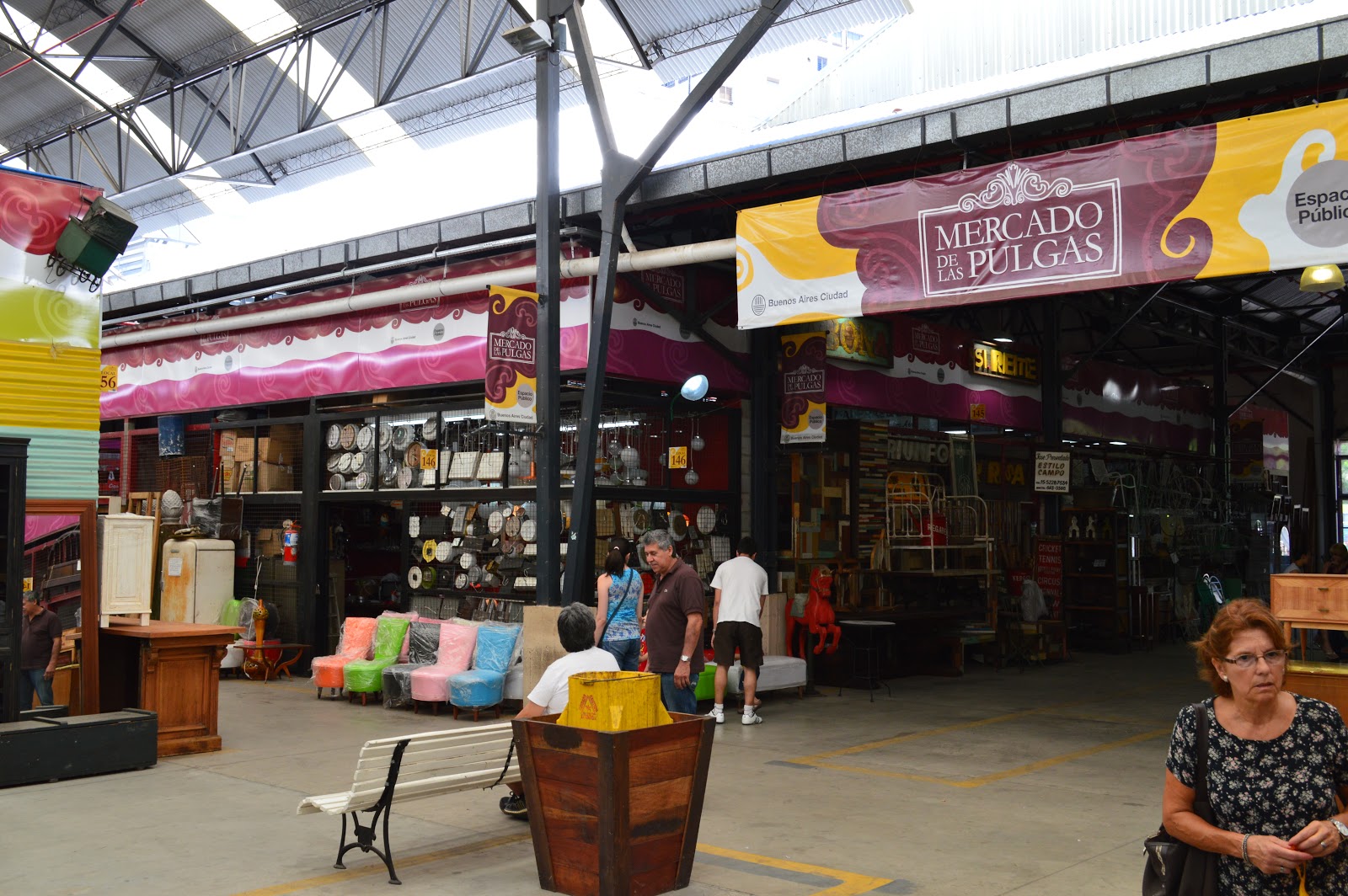 . Mercado de las Pulgas Alvarez Thomas y Dorrego Ciudad de Buenos