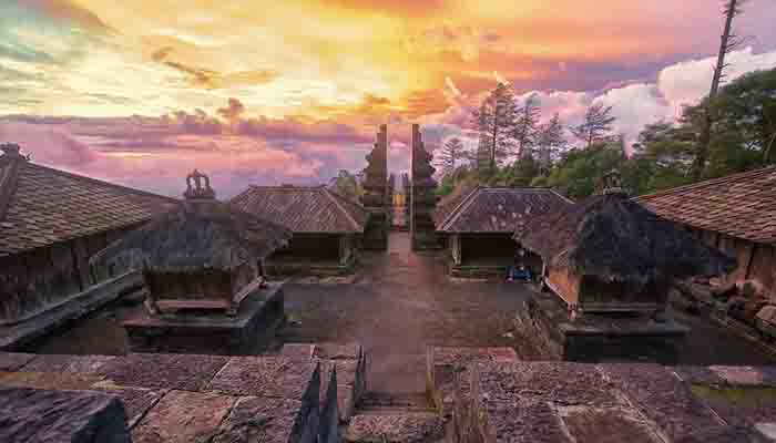 Candi adalah salah satu peninggalan sejarah dimasa lalu Inilah 10 Candi Paling Megah di Indonesia 