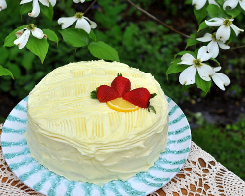 Southern Belle Lemon Layer Cake ♥ KitchenParade.com, an easy lemon layer cake, very lemony with a delicious lemony cream cheese frosting. Easy adaptations for a 9x13 cake, also a strawberry cake, cherry cake, orange cake etc, so many variations!