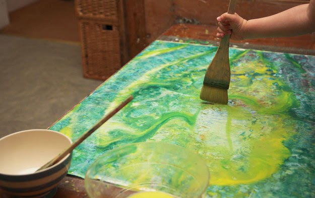 Πεντάχρονο κοριτσάκι με αυτισμό δημιουργεί μοναδικούς πίνακες ζωγραφικής