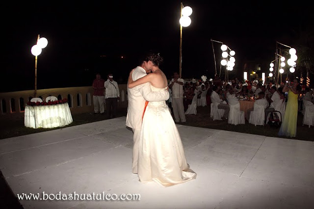 boda en playa, beach wedding, Oaxaca, México, Bodas Huatulco, Wedding Planner boda en playa, beach wedding, Oaxaca, México, Bodas Huatulco, Wedding Planner