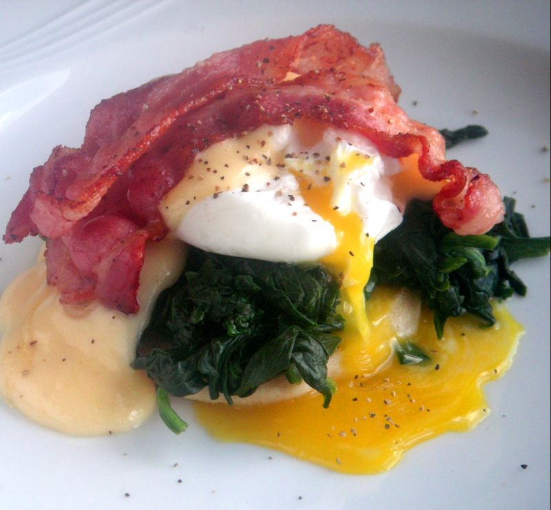 Herkkusuun lautasella Ruokablogi Benedictin munat