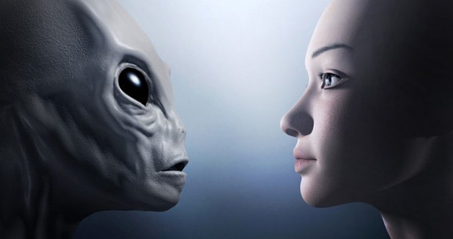 Incredibile Teoria Aliena: specie umana ibrida incrociata con Alieni di Alpha Centauri