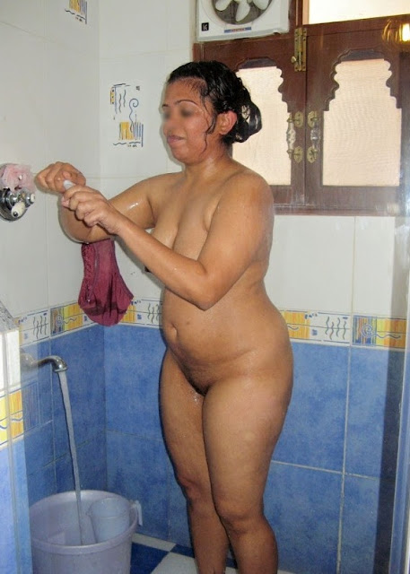 Nud Desi Nangi Bathing
