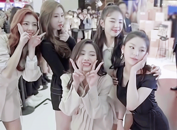 취향저격하던 날의 있지 ITZY 류진 분위기 모음.jpgif | 인스티즈