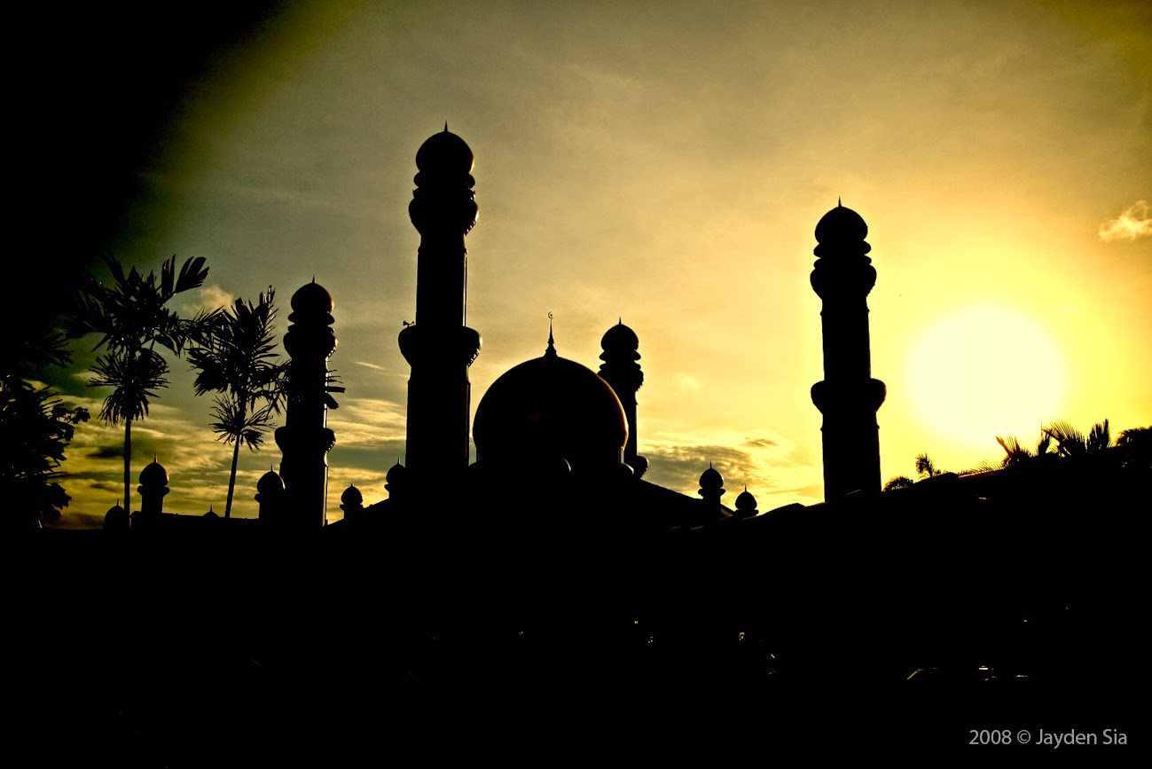 Keutamaan Sholat Shubuh Berjama'ah Keutamaan Sholat Shubuh Berjama'ah