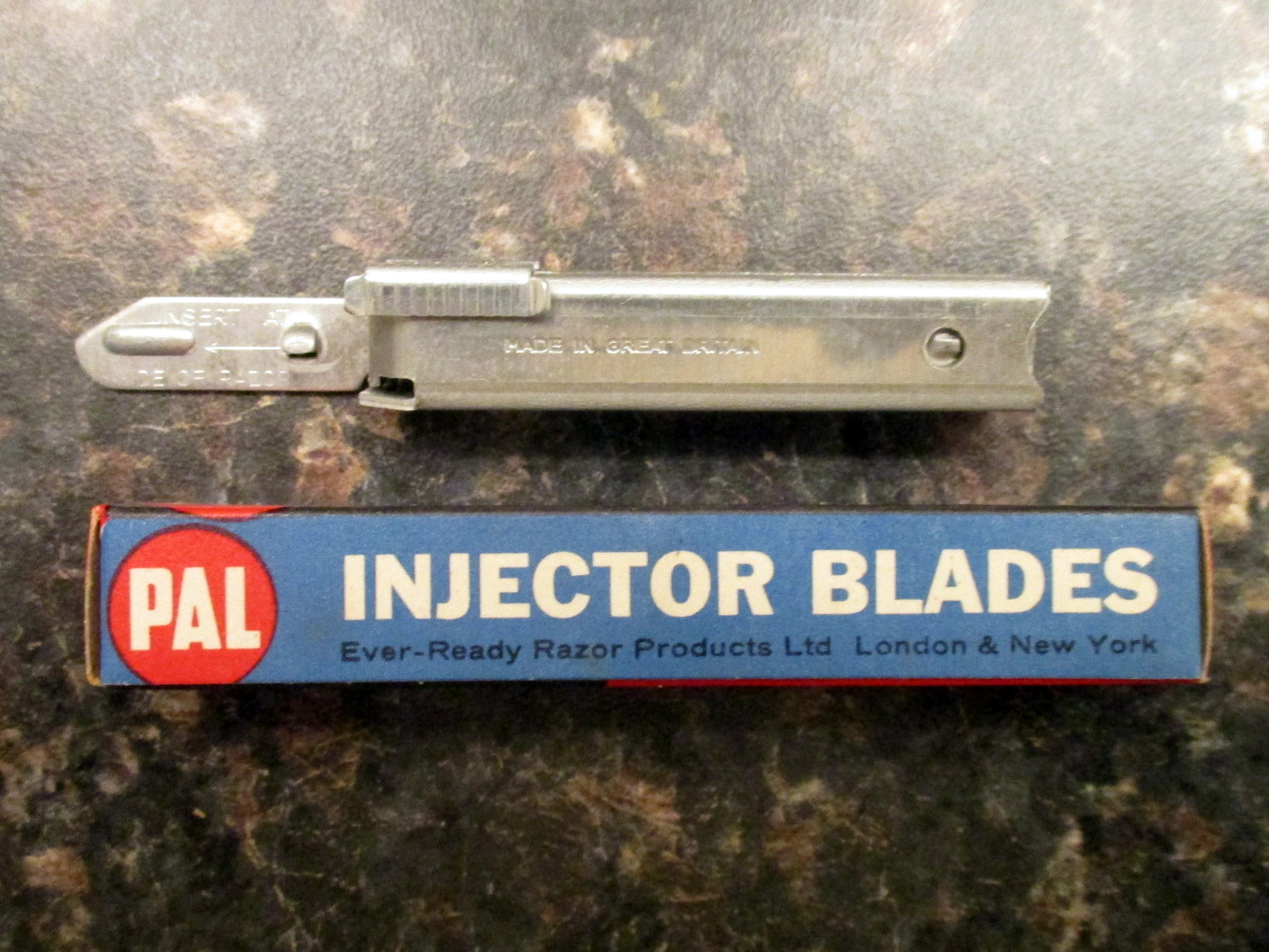 Jayaruh Shaving: Vintage PAL Injector Blades