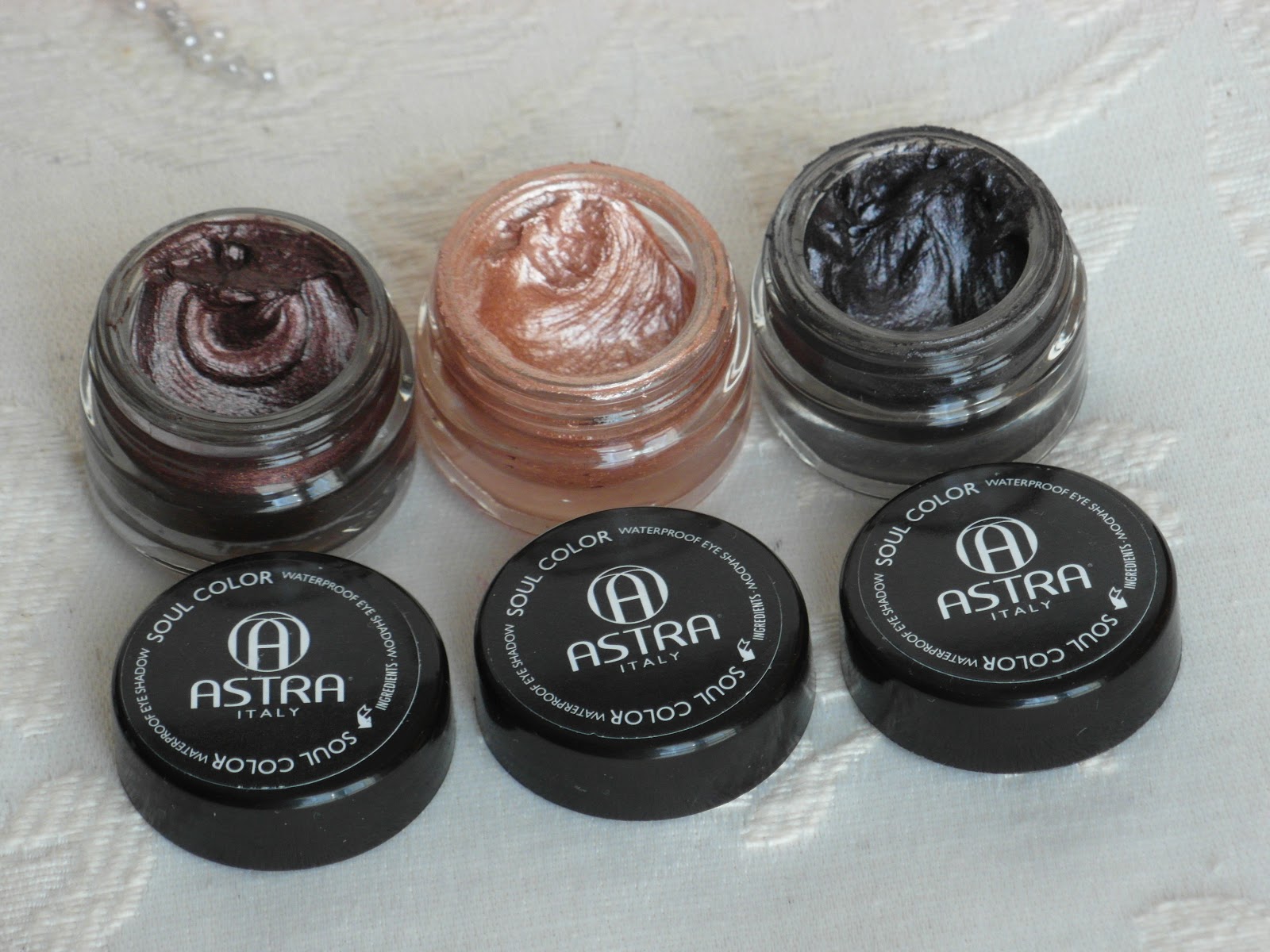 astra ombretti in crema