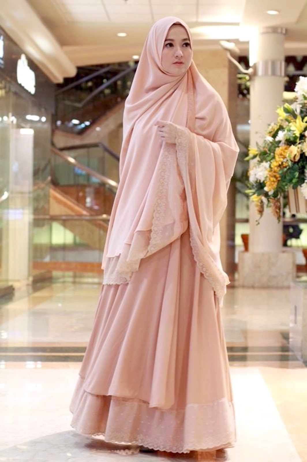 25+ Foto Model Gamis Syar’i Lyra Virna Terbaru 2018