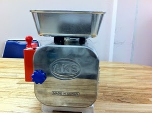 M&aacute;y xay thịt Tasin AKS TS 102AL