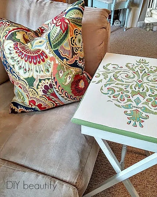 This stencil makeover only looks complicated! C'mon over to DIY beautify and see how I created this Moroccan-like pattern with just paint and a stencil.