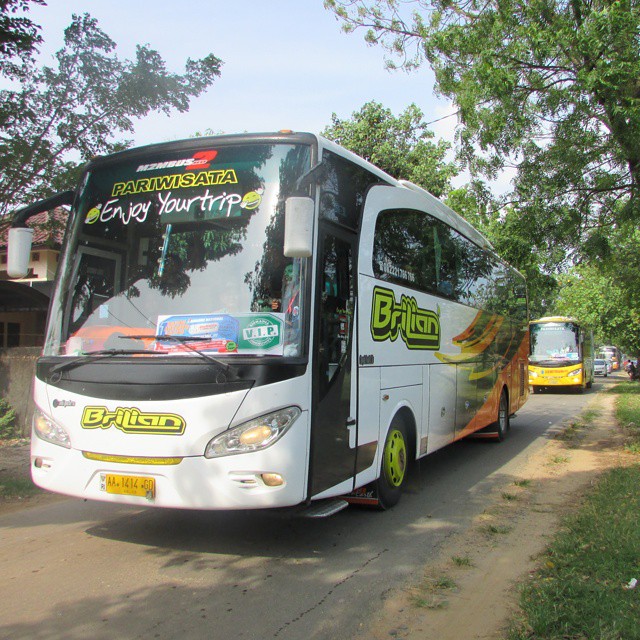 Pariwisata Purwokerto dan Armada Bus Mewah: Sebuah Simfoni Perjalanan