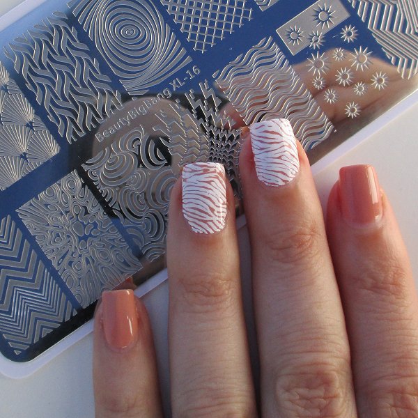 Geometric theme Rectangle Nail Stamping Plate Irregular Pattern For Manicure BBBXL-016