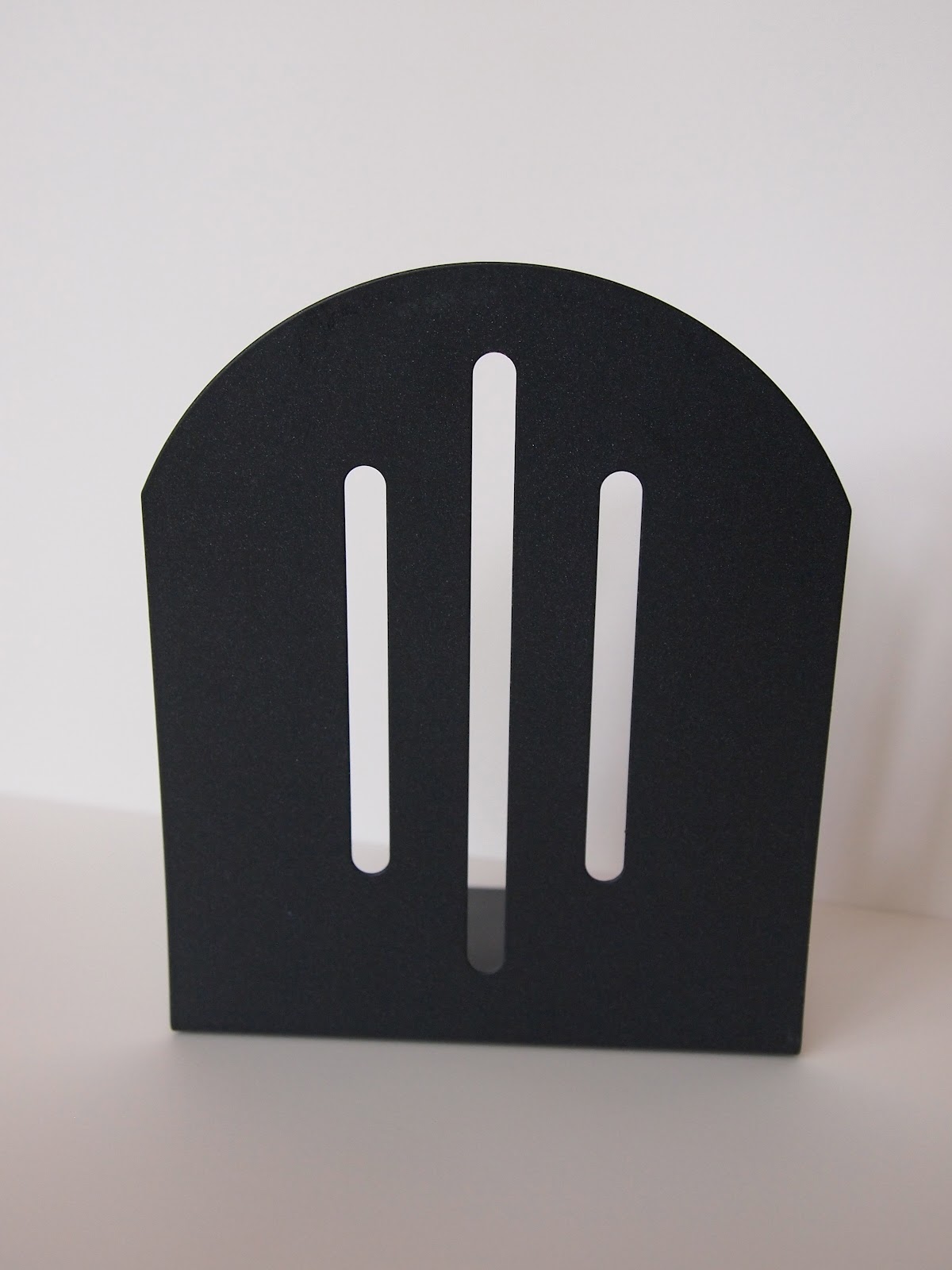 Craft Room Confidential: Magnetic Recipe Holder