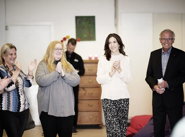 Crown Princess Mary of Denmark visited the workshop, "The Red Cross of the Capital" with the Mary Foundation in Copenhagen