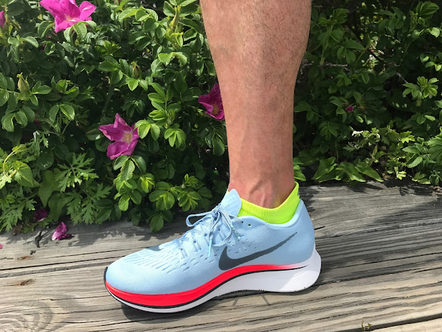 amplificación alojamiento Ser Road Trail Run: Nike Zoom Fly First Run Impressions Review: Good Form  Required! Light, Well Cushioned, Great Upper and Stiff.