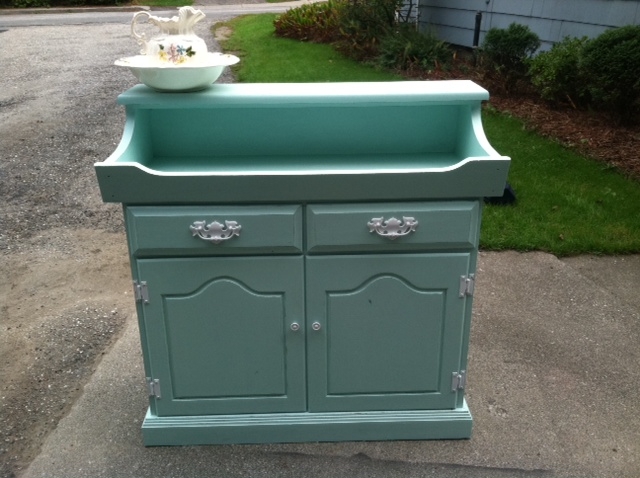 Funky.Junky.Furniture.Finds: Dry Sink Makeover!