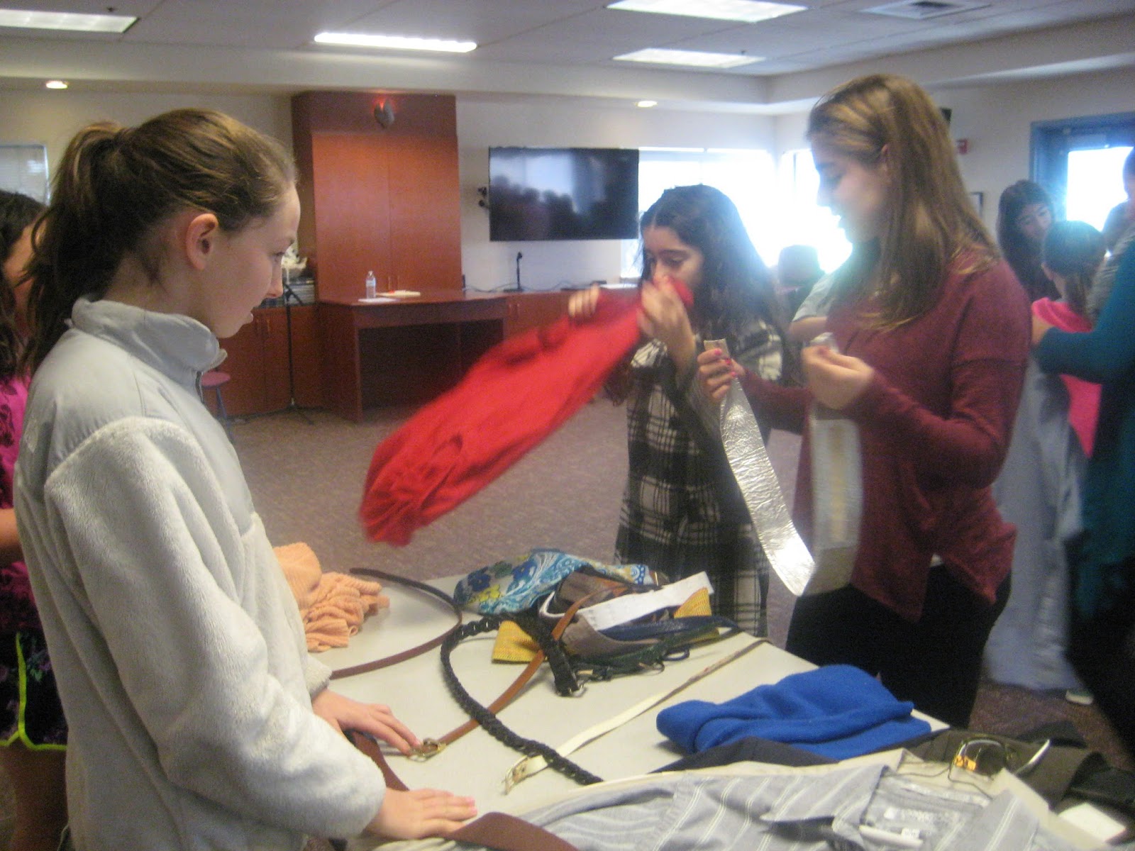 Edot Wardrobe For Opportunity Mitzvah Project