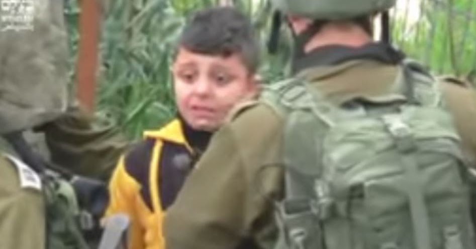 15 soldados israelíes arrestaron a un niño palestino de 8 años - Palestina Libération (Comunicado de prensa)