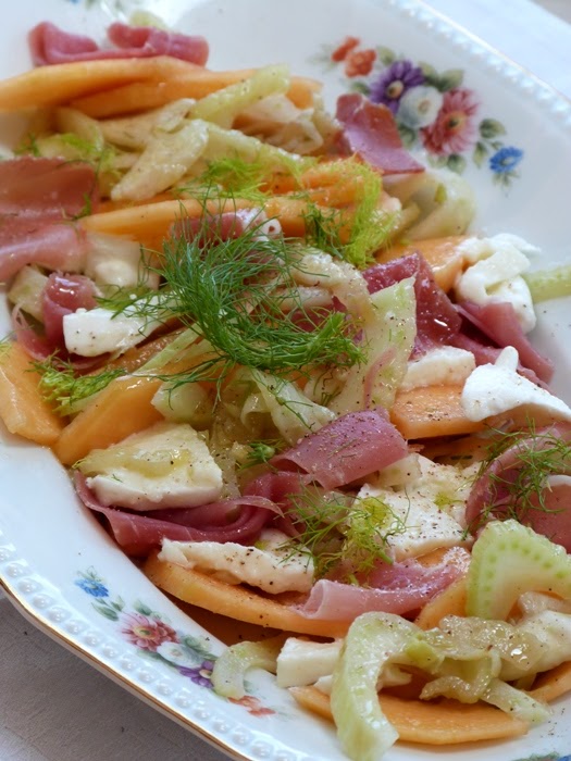 schnelles Essen: Melonen-Fenchel-Mozzarella-Salat | Salzkorn – meine ...