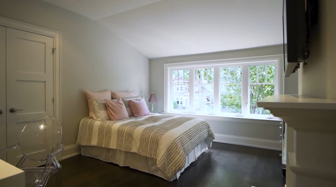 29 Interior Design Photos vs. 54 Manor Rd E, Toronto Luxury Home Tour
