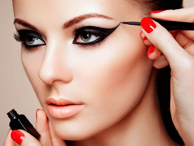 DELINEADO DE OJOS DE GATO-CAT EYES by maquillajebellezamujer.blogspot.com DELINEADO DE OJOS DE GATO-CAT EYES by maquillajebellezamujer.blogspot.com