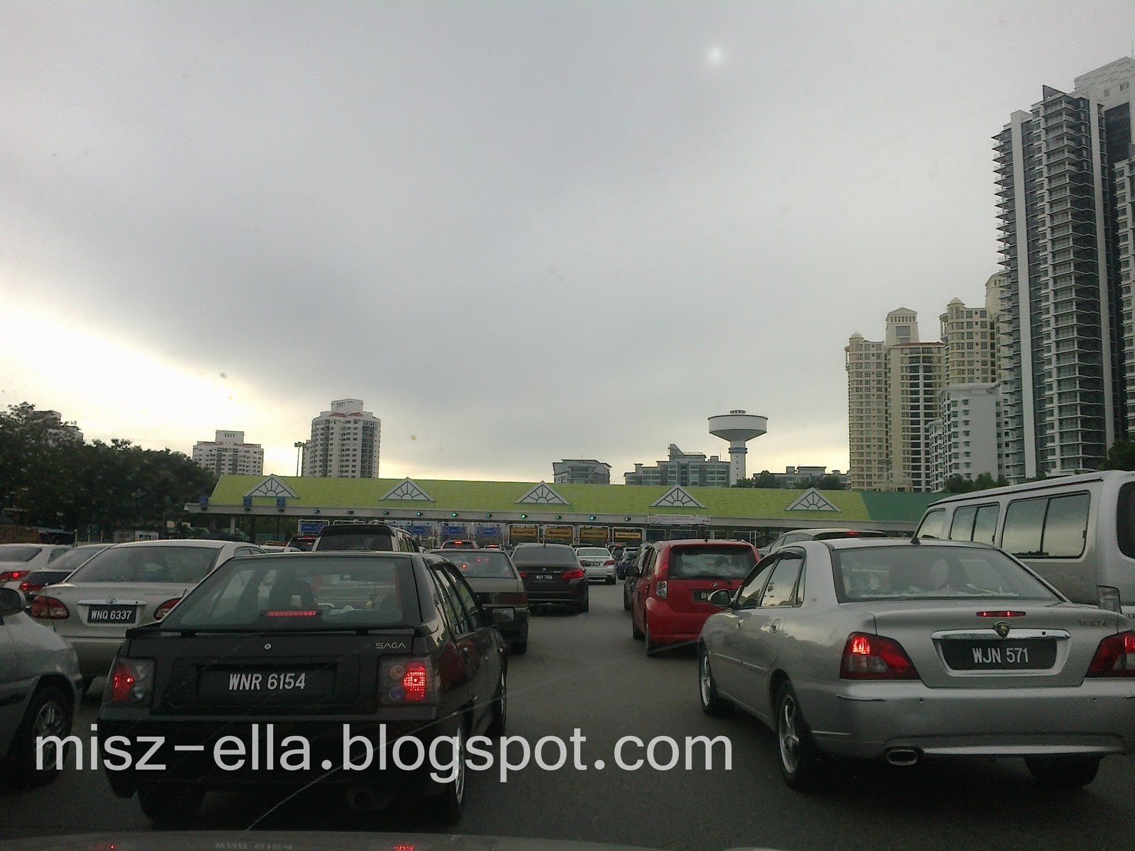 Semalam merana .. Hari ni bahagia .. ~ Dari Jari Jari Halusku