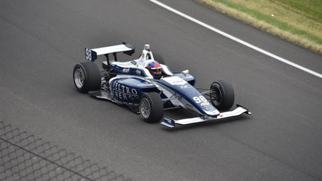 FORMULA INDY-LIGHTS