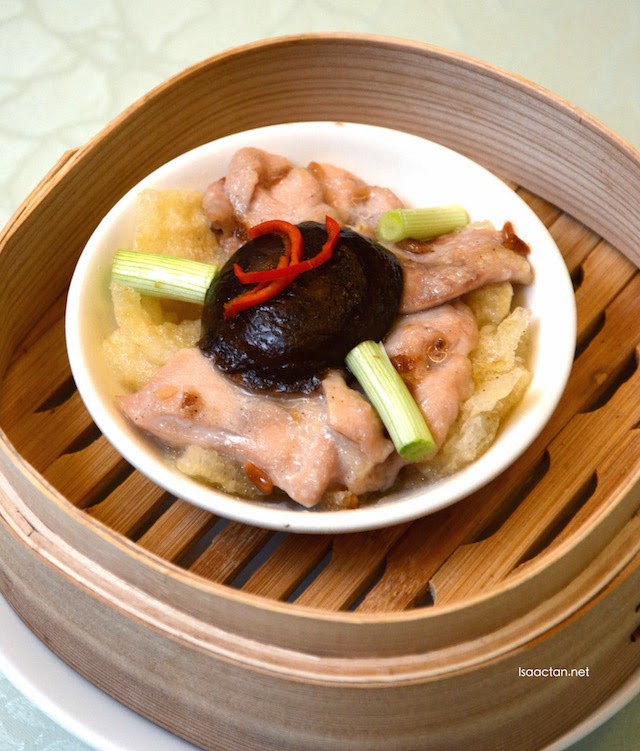 Steamed Chicken with Fish Maw - RM12.50