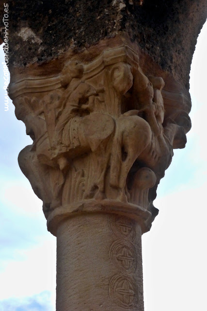 Detalle capitel de Castillo de Frías, Burgos