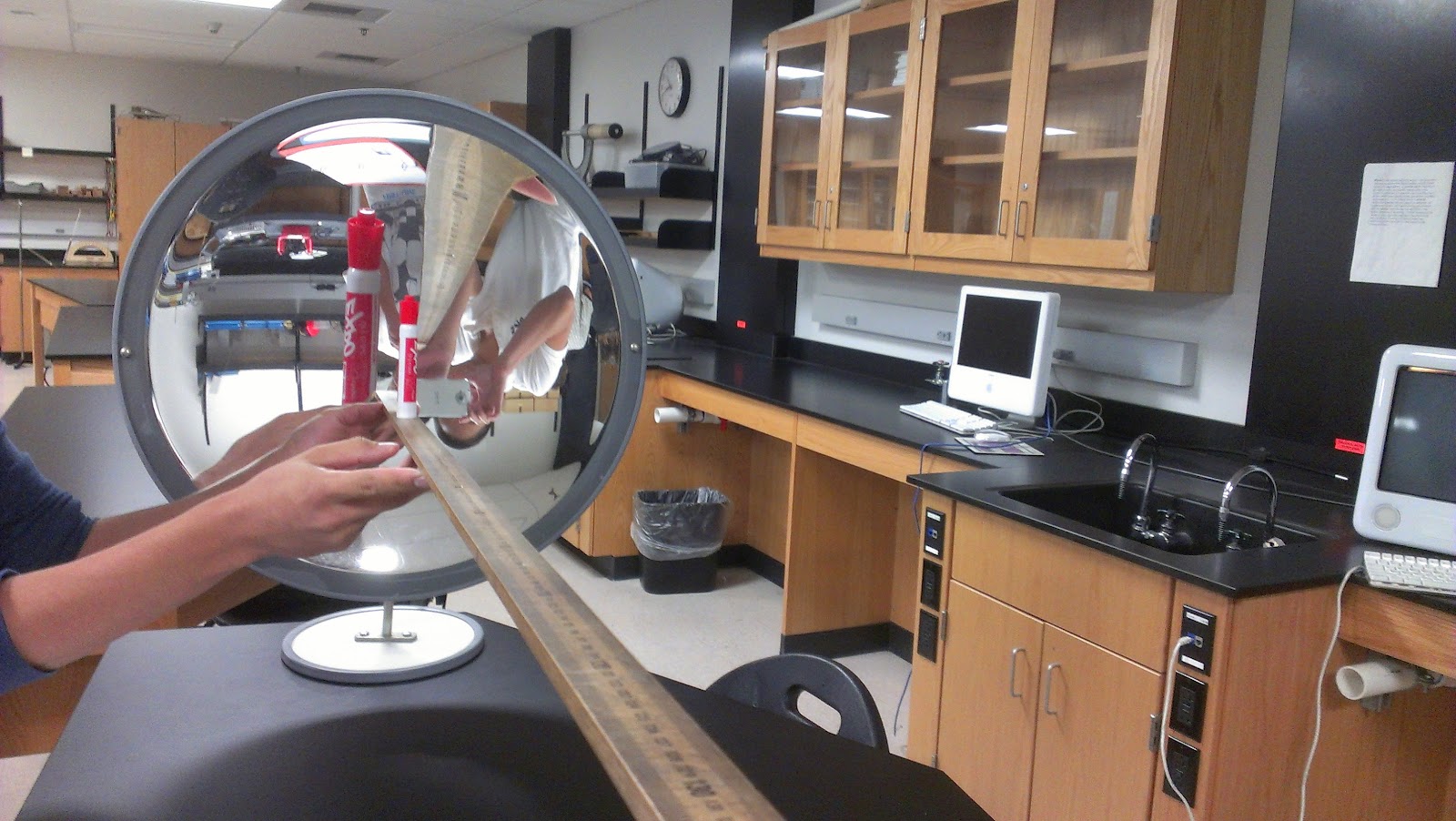 Physics 4C qtran Experiment 9 Concave and Convex Mirror